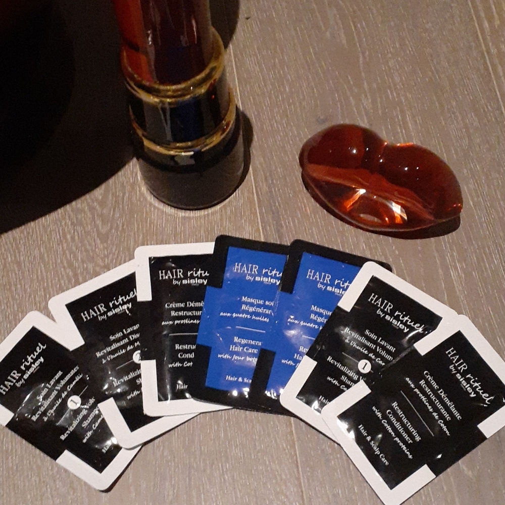 Sisley Paris hair care sample set